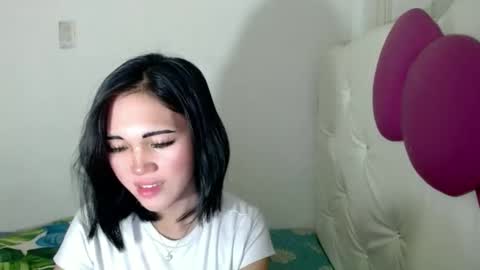 Snapshot of girlthatyouwantxx chatting on October 13, 4:26 am Divine online show from October 13, 4:26 am