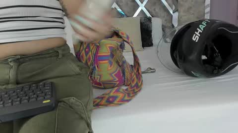 Snapshot of giselamaru chatting on February 28, 11:03 am online show from February 28, 11:03 am