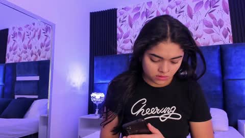 Snapshot of giselamaru chatting on January 12, 12:33 pm online show from January 12, 12:33 pm