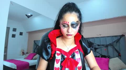 GISELLE ROLDAN online show from October 12, 5:10 am