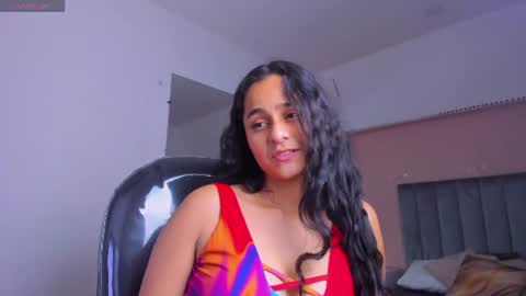 GISELLE ROLDAN online show from July 11, 4:01 am
