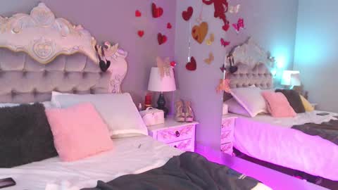 GiselleNoah online show from February 22, 11:02 am