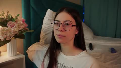 Agness online show from February 12, 2:52 pm