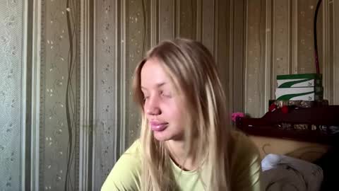 Hello My name is Ashley online show from March 22, 9:04 am