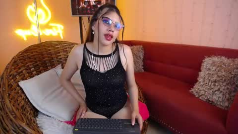 Gleena online show from March 18, 3:44 am