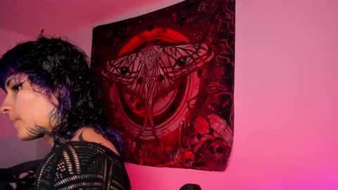 NYX online show from February 5, 8:12 pm