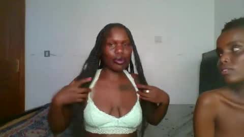 glossybabe77 online show from March 11, 8:40 am