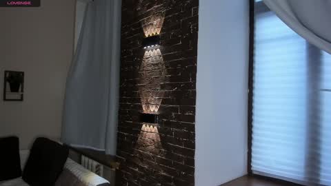 Ann Eliz and Gigi online show from February 18, 2:05 pm