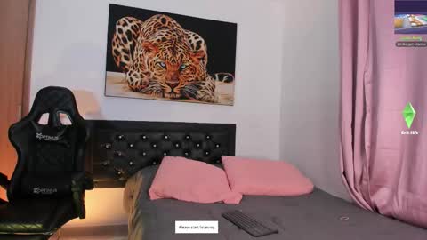 Snapshot of goddess_eli77 chatting on October 14, 2:03 am goddess_eli77 online show from October 14, 2:03 am