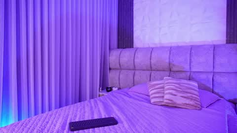 goddess_eli77 online show from May 26, 3:06 am