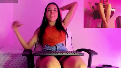 goddess_valen online show from May 2, 2:48 am
