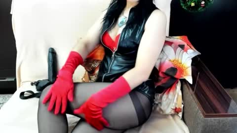 goddessemily_ online show from December 16, 4:51 am