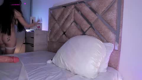 Linda online show from October 23, 1:22 am