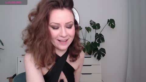 Goddess. Mommy. Master. Greedy Brat. VENINA online show from March 2, 5:30 pm