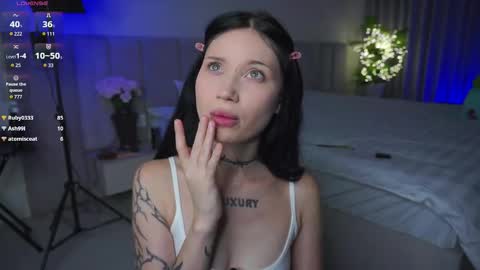 Alice online show from March 15, 1:57 pm