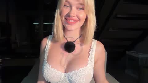 Aline meow   online show from June 9, 12:04 pm