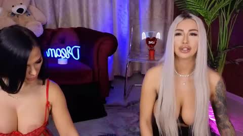Snapshot of goldenamberx chatting on February 14, 4:47 am GoldenAmberX online show from February 14, 4:47 am
