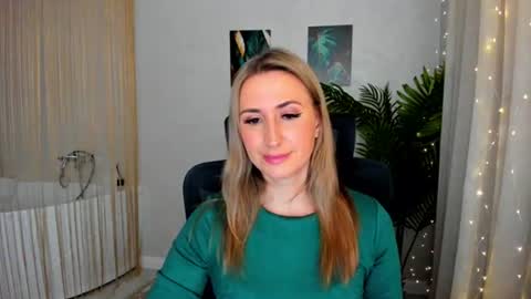 Olivia online show from March 5, 3:40 am