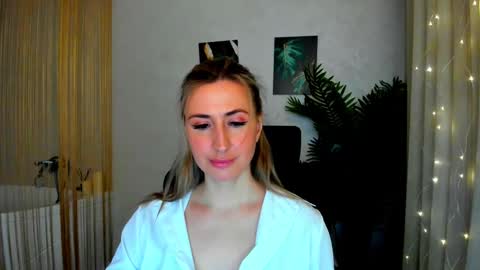 Olivia online show from February 21, 11:32 pm