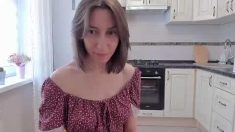 Good GlamorGirl online show from May 4, 5:00 am