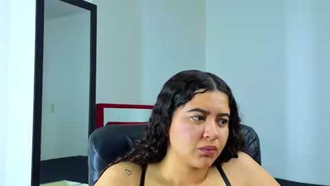 Goodgirlxxxl online show from August 1, 7:32 am