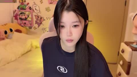 gorgeous girl33 online show from October 24, 9:00 pm