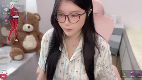 gorgeous girl33 online show from March 12, 2:36 am