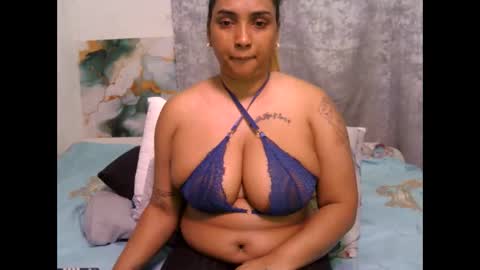 gorgeouslips10 online show from June 5, 4:02 pm