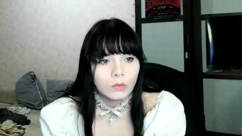 gothickq online show from June 25, 6:42 pm