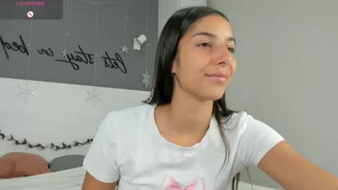 Snapshot of grace_louis chatting on October 11, 4:06 am grace_louis online show from October 11, 4:06 am