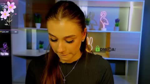 grace_more online show from March 10, 5:06 pm