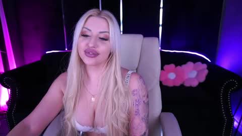 gracedaviess online show from May 3, 1:14 pm