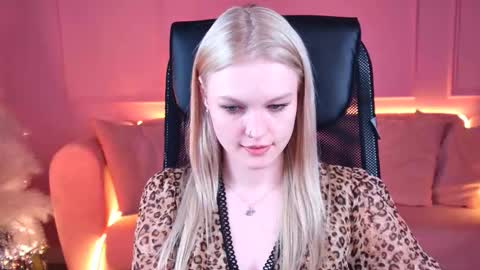 Grace Glamour online show from December 15, 8:14 pm