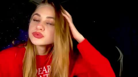 gracetorrezz online show from December 16, 8:15 pm