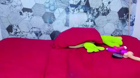 Snapshot of grandmother_milf chatting on January 8, 10:37 pm Mi Name is violeta online show from January 8, 10:37 pm