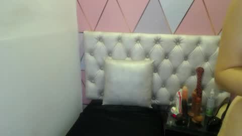 greatass_latina online show from June 9, 11:42 am