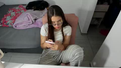 GreciaRuiz online show from May 6, 12:25 am