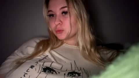 Lina 3 online show from April 21, 8:49 pm