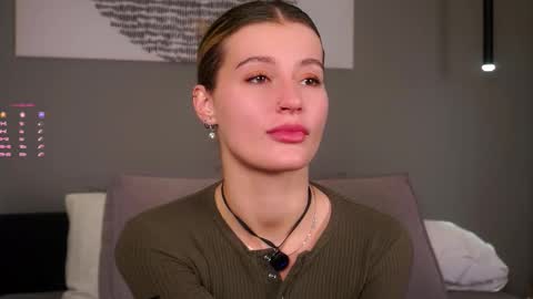 Kelly online show from December 1, 1:25 pm