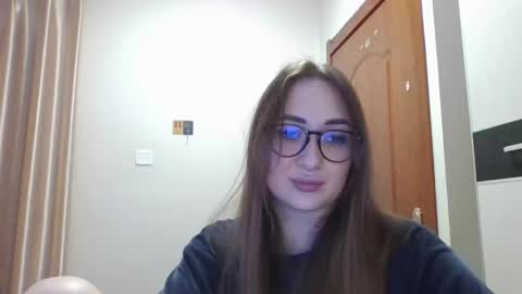 greta_shine online show from April 24, 3:04 pm