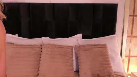 Greta Velvet  online show from April 28, 2:27 am