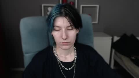 guitarandangell online show from May 25, 8:46 am