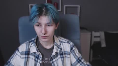 guitarandangell online show from October 23, 9:48 am