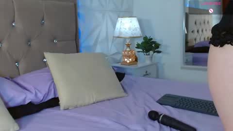 Gwen Drew online show from June 7, 1:51 pm