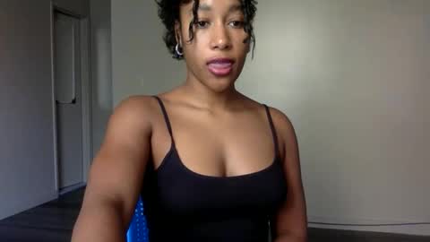 gyalxoxo online show from November 7, 6:02 pm