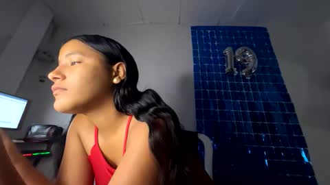 hadesmit1 online show from June 10, 12:59 pm