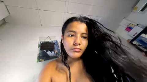 hadesmit1 online show from June 8, 12:28 pm