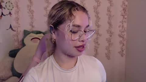 Haely online show from May 2, 2:48 am