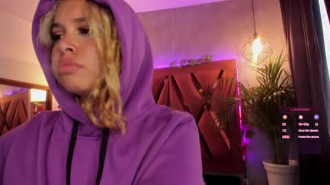 Haely online show from January 26, 11:28 am