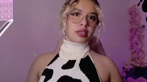 Haely online show from July 26, 2:08 am